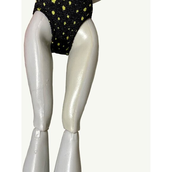 Monster High Ghoulia Yelps Skull Shores 2008 - Picture 7 of 11